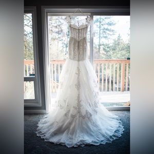 Lace wedding dress (MORE PHOTOS ADDED)